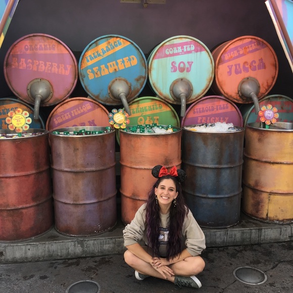 Meet your Posher, Britt - Picture 3 of 14